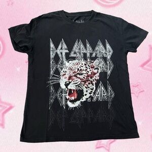 def leopard tee